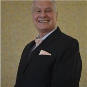 Professeur avec une expérience professionnelle de 30 ans  !